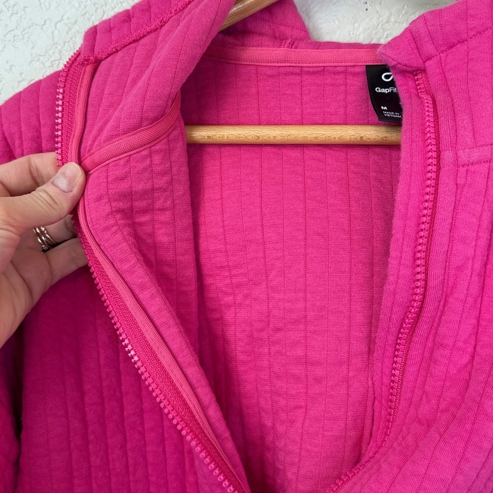 Gap Fit Jacquard Zip Up Jacket Quilted Hoodie Pink size Medium - Picture 10 of 13